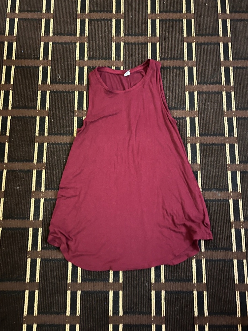 Women’s Old Navy Luxe Tank Top Burgundy Shirt Tshirt XS Summer Workout (620)